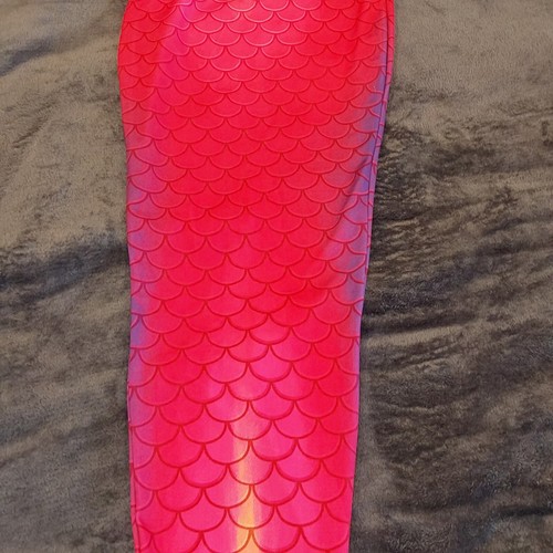 Mermaid Tail- Girls Size 14, Beautifully Colorful, Purple, Pink, Used Good Cond. - Picture 4 of 9