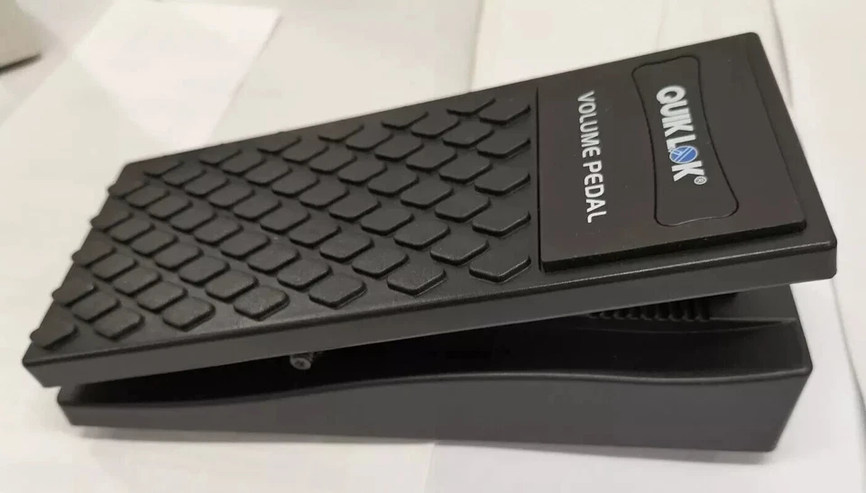 Pedale Volume Strumenti Chitarra Tastiera Basso Nuovo 1 ingresso uscita Quiklok - Immagine 4 di 4