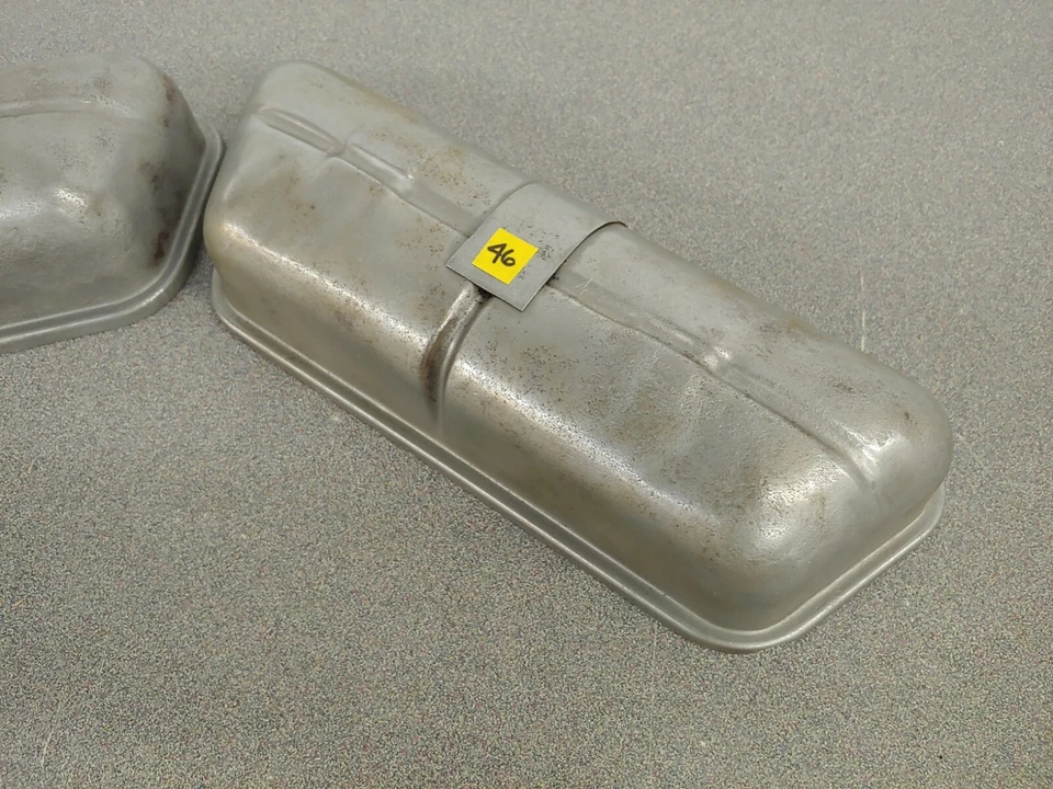 PAR DE CUBIERTAS DE VÁLVULA VENTILADAS ORIGINALES ORIGINALES USADAS PORSCHE 356A 356B NLA #46-2 Foto 3 de 4