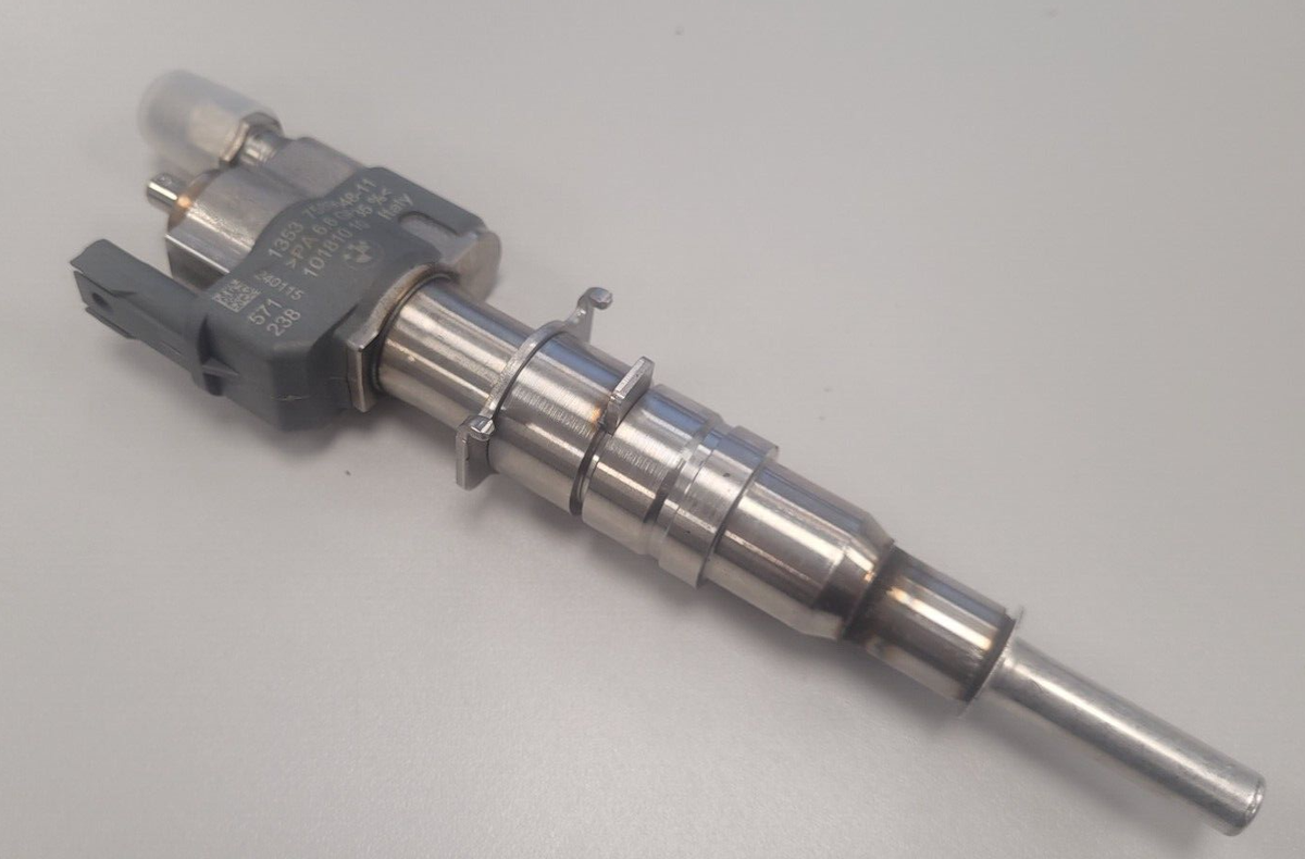 Genuine BMW N43 / N53 - Petrol Fuel Injector - 13537589048 | eBay