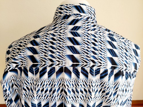 1 Like No Other Limited Edition Weiß Blau 2XL Herren Psychedelic Design Hemd - Bild 3 von 12