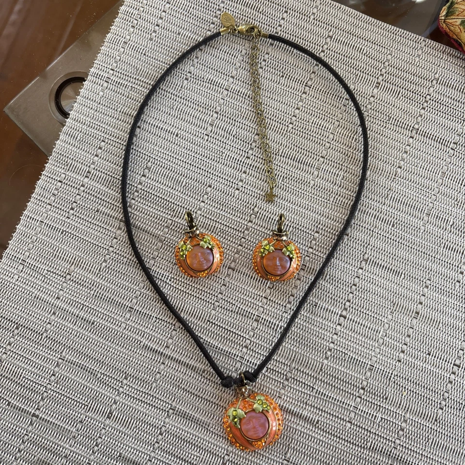 Conjunto de colar e brincos Kirks Folly Seaview Moon abóbora esmalte cristal com fio - Imagem 4 de 4