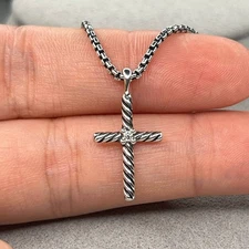Authentic david yurman cross pendant necklace diamond and sterling silver