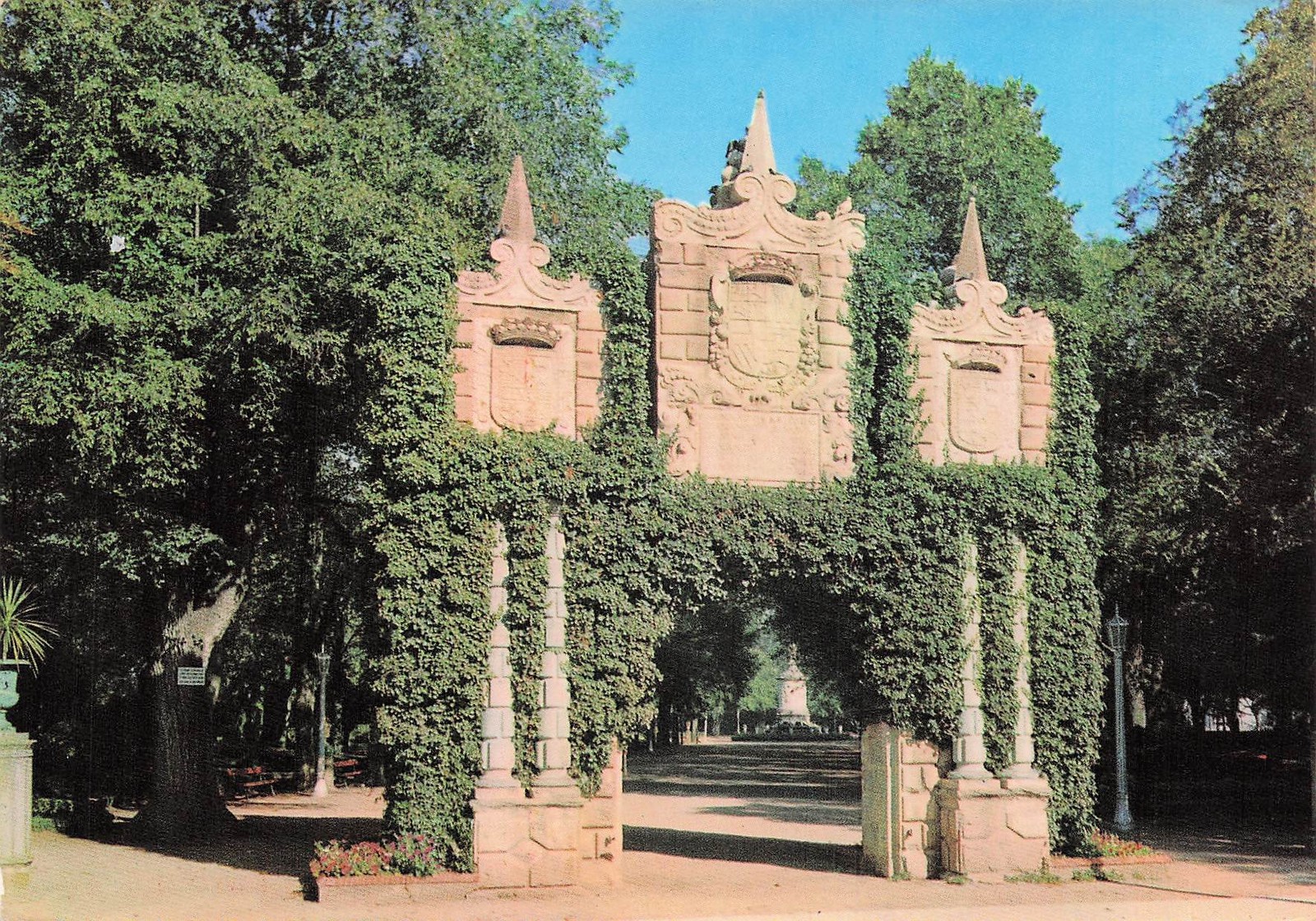 ESPAGNE PAMPLONA JARDINS DE LA TACONERA