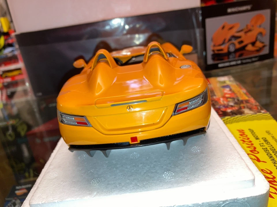 100038400 MINICHAMPS 1/18 MERCEDES SLR STIRLING MOSS ORANGE NEW SHIP. WORLDWIDE - Immagine 3 di 4