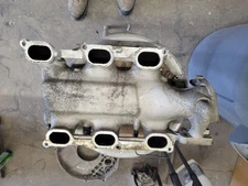2000-2005 Pontiac Grand AM Intake Manifold 3.4L Upper OEM
