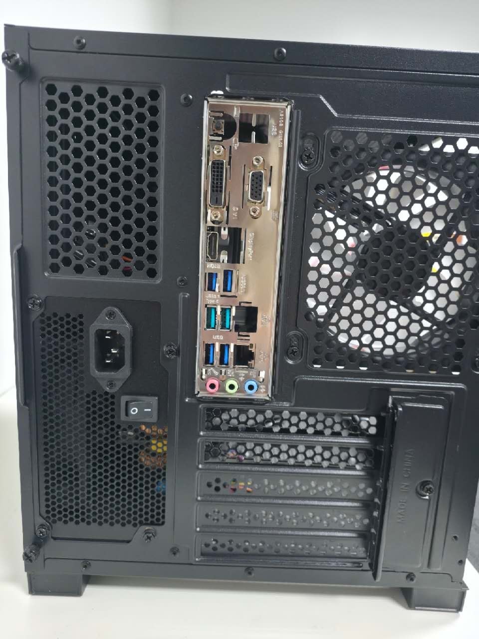 Budget Gaming PC RGB AMD Ryzen 5 2400GE Vega 11 16GB RAM Up to 1TB SSD W11 WiFi