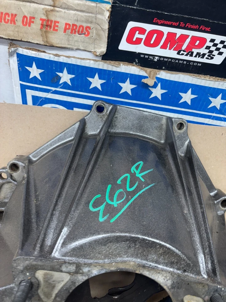 Ford Mustang Capri Thunderbird 1985-1993 carcasa de campana de transmisión manual de 5 velocidades Foto 2 de 4