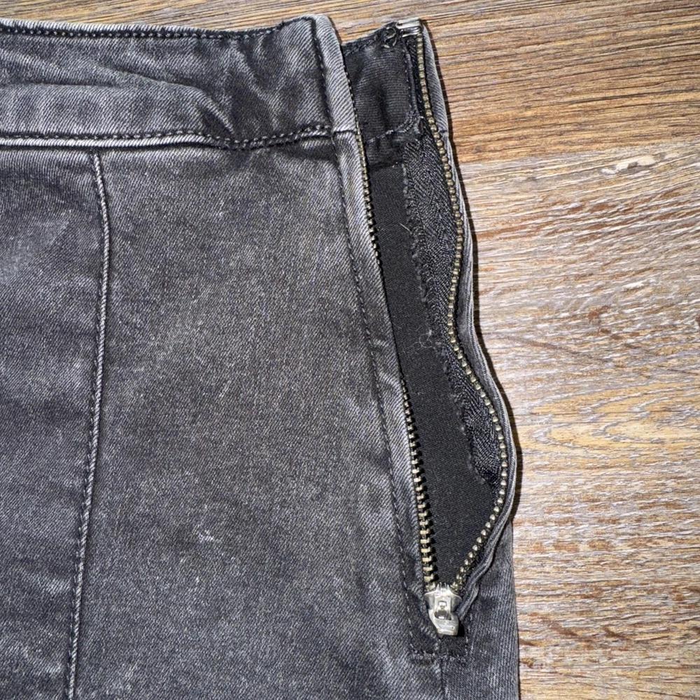 SO High Rise Pleated Denim Tennis Skirt in Black - Size 5/27