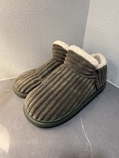 MUK LUKS Women's Aveline Bootie Olive Green Size XL 11-12 Cozy Comfort Shoe