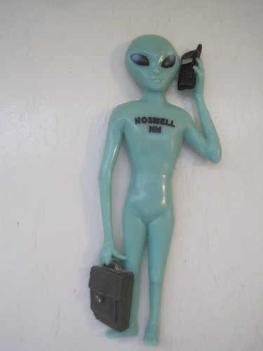 Rare Vintage Roswell NM Alien Refrigerator Magnet 5⅜” Tall Glow in the Dark