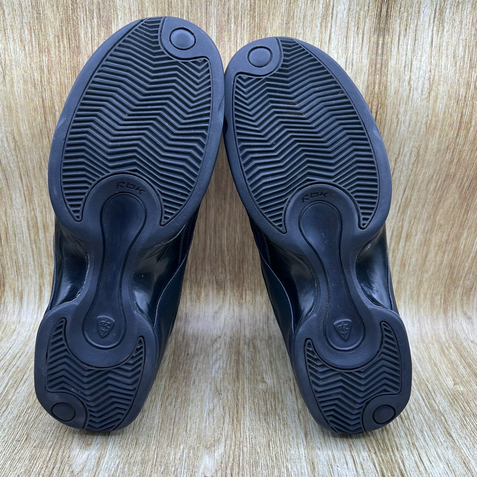 Reebok ATR Coast 2 Coast Men's Size 11 Triple Black Leather Basketball Shoes thumbnail 8