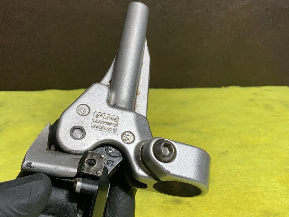 Shimano Deore XT ST-M765 Hydraulic Brake Lever (Right/Front) – 2004-2008 Bicycle - Image 4 of 4