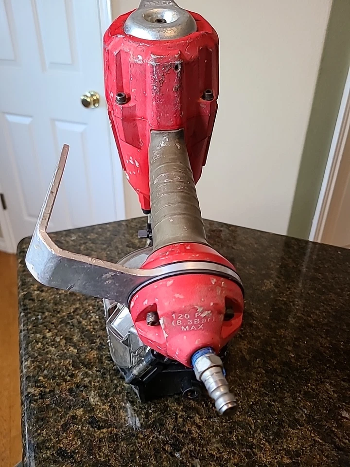 SENCO SN71P1 Coil Nail Gun Takes 1-1/4'' to 2-1/2'' Nail - Image 3 of 4