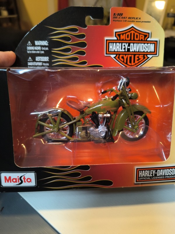 Maisto 1:18 Harley Davidson 1928 JDH Twin Cam Series 24 Model Motorcycle 2010