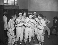 Max Lanier Surrounded By Teammates 1942 Old Baseball Photo