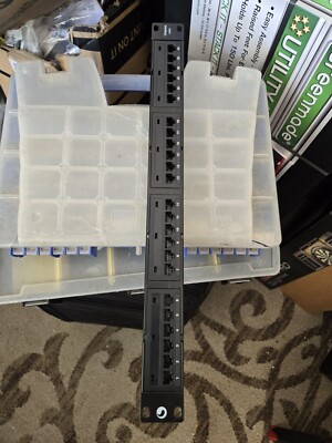 COMMSCOPE UNIPRISE SOLUTIONS UNP-6A-DM-1U-24 760162800  6a 24 Port Patch Panel