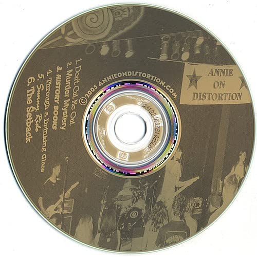 Энни на альбоме Distortion Tribute To The Phonograph (CD) (ИМПОРТ из Великобритании)