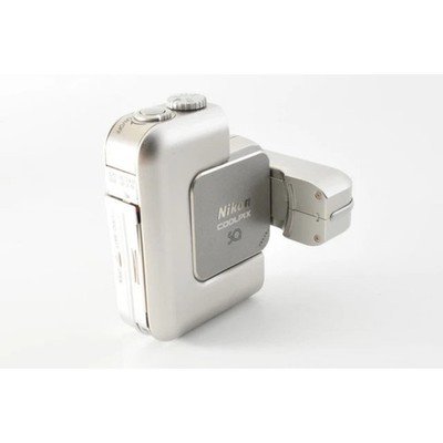Nikon COOLPIX SQ Digital Camera 3.1MP 3x Optical Zoom Silver Date