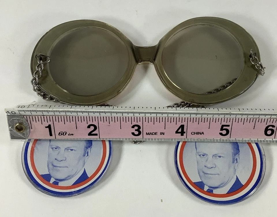 Gafas de sol vintage años 70 JE-DOL pendientes de cadena NUEVO lente verde hippie liviana original Foto 4 de 4