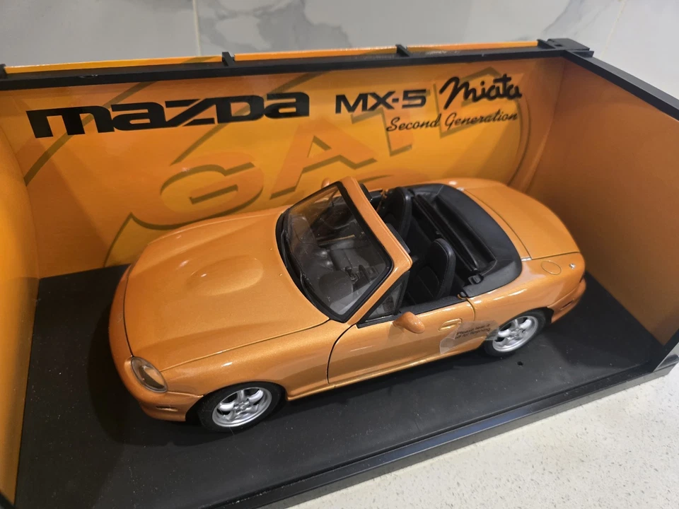 Gate 1:18 Scale Diecast Car Mazda MX-5 Miata Second Generation Orange - Image 3 of 4