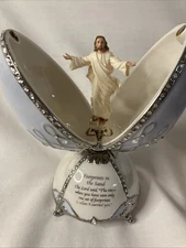 Ardleigh Elliot Journey of Faith Egg Music Box Footprints of Savior Jesus