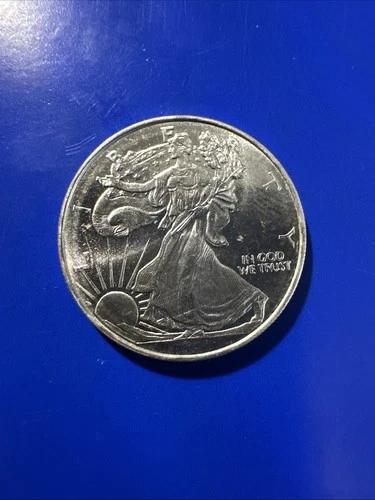 1/2 oz .999 fine silver round, Walking Liberty Design #2651