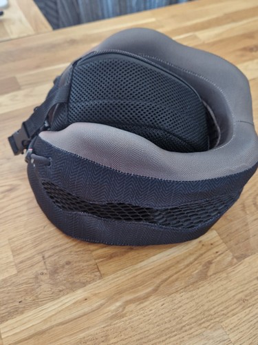 CABEAU EVOLUTION 2.0 COOL Travel Neck Pillow Black/Brown With Bag - Picture 4 of 5