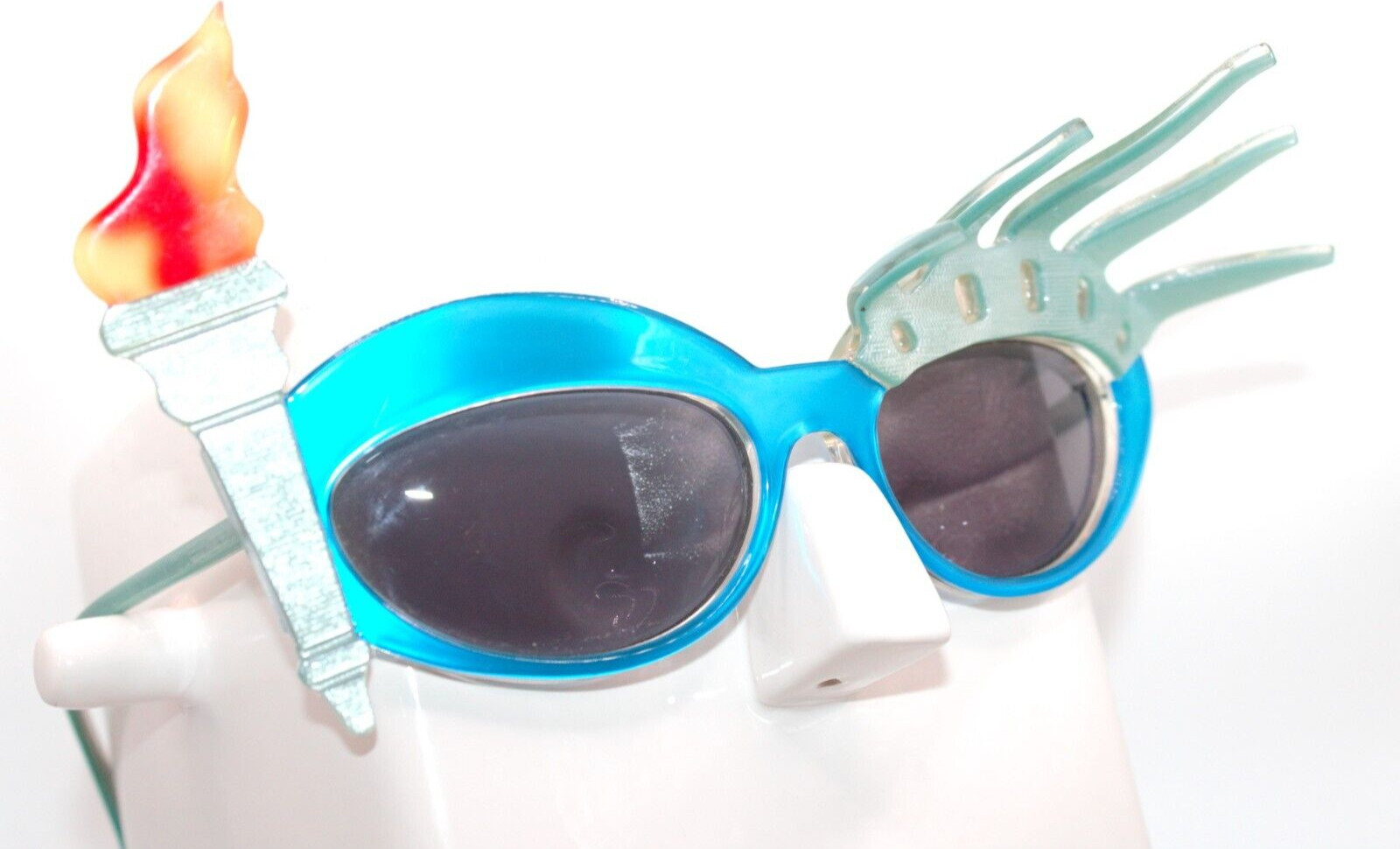 VINTAGE ANGLO AMERICAN EYEWEAR " LIBERTY FLAME"  SUNGLASS NOS image 3