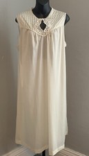 Vtg Gossard Artemis Long Ivory Nightgown Lingerie Crochet Lace Keyhole Union Med