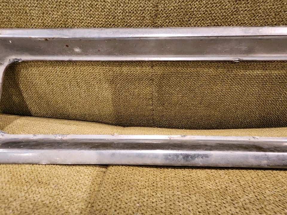 Buick Electra Lesabre Estate 1980-1990 parachoques delantero señal de giro bisel moldura OEM Foto 3 de 4