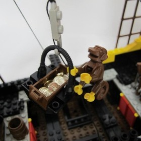 LEGO Pirates 6285: Black Seas Barracuda (Dark Shark). With instructions