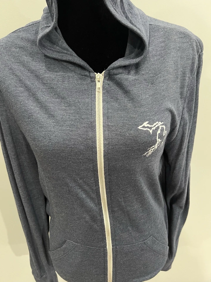 Camisa Alternative Para Mujer Pequeña Enraizada Michigan Manga Larga Cremallera Completa Con Capucha Azul Foto 3 de 4