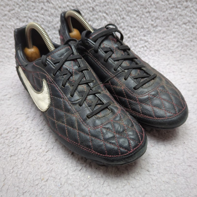 Nike Tiempo Ronaldinho R10 Fußballschuhe UK 5,5 schwarz weiß SG Metallstollen