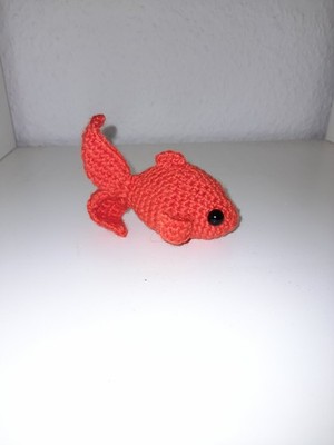 Amigurmi Fisch Orange Gehäkelt 8cm Handmade