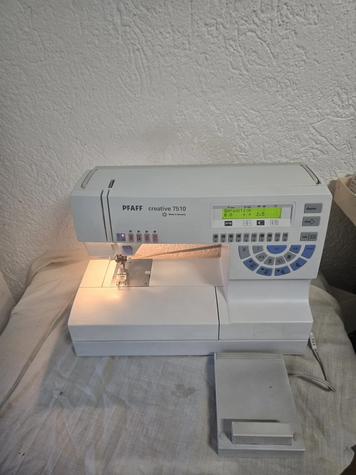 Pfaff 7510 creative  Nähmaschine IDT - Image 3 of 4
