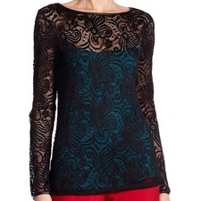 Top pequeño de encaje en capas Adara Tart Collection