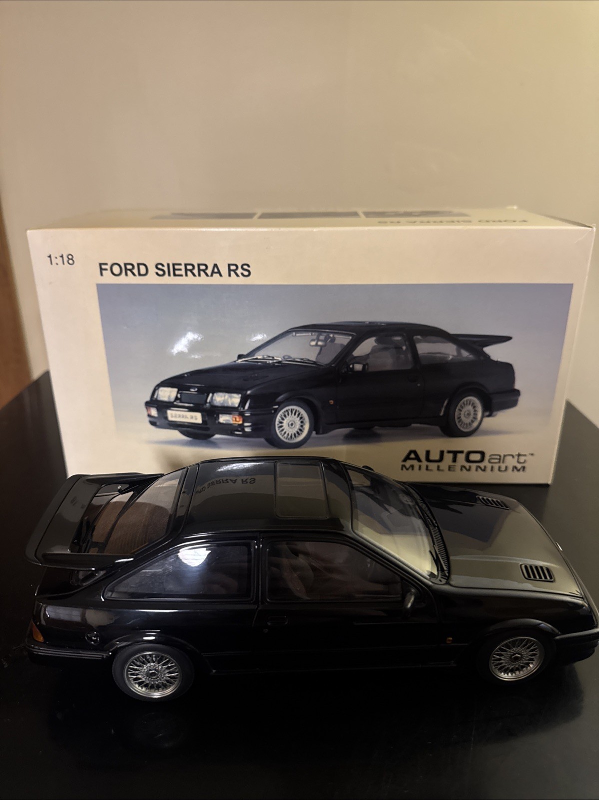 Autoart Ford Sierra RS Cosworth Black 72861