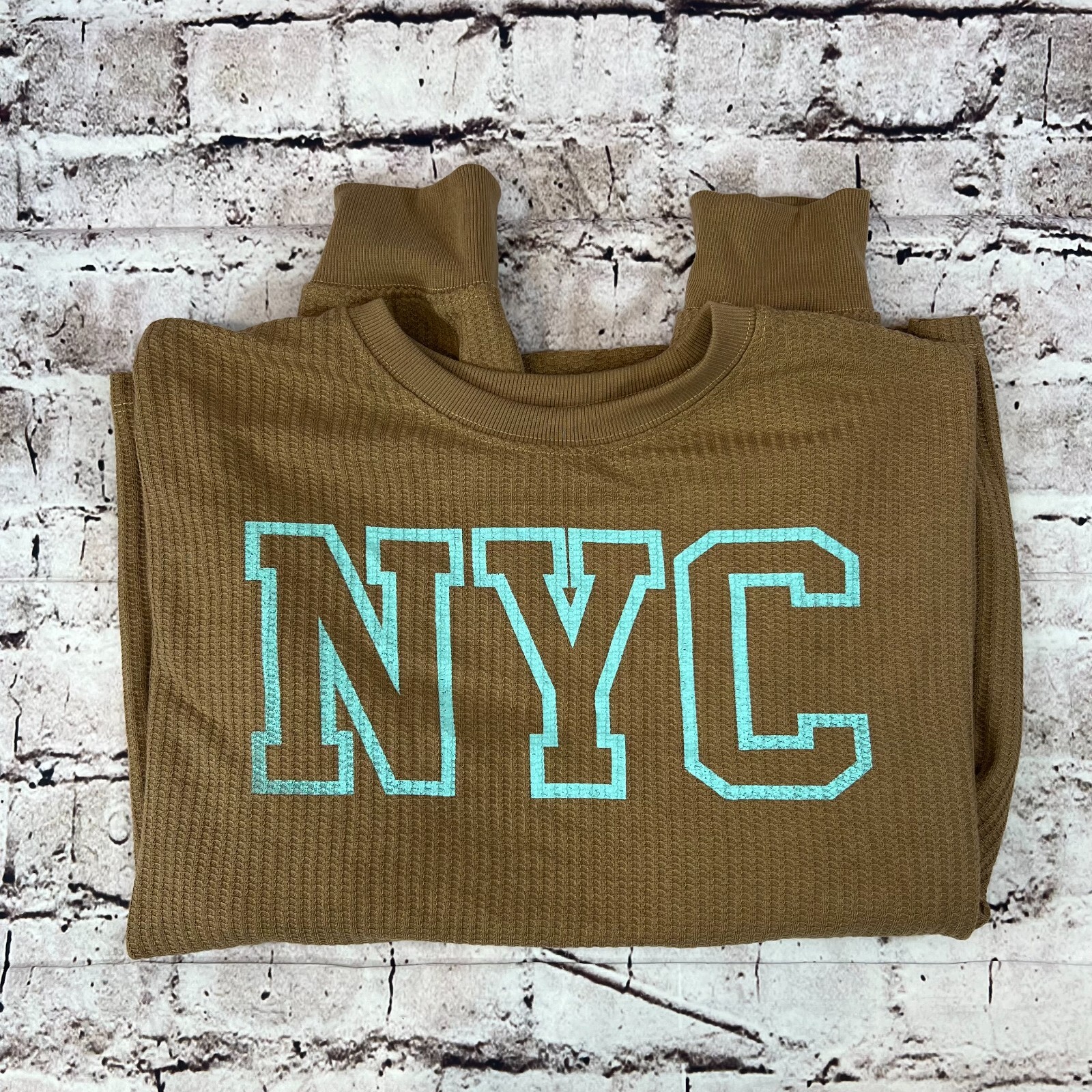 Modern Lux Women's Brown Long Sleeve Big NYC Graphic Print Thermal Shirt Size L