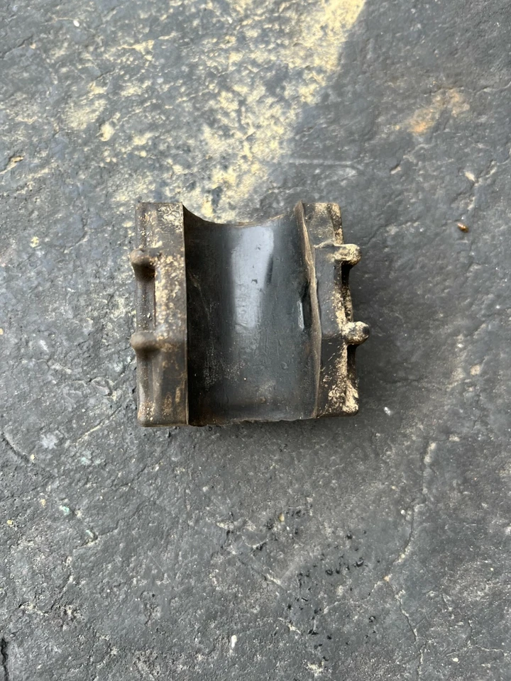 80 Suzuki DS100 DS 100 1980 tanque de combustible cojín montaje de goma Foto 2 de 2