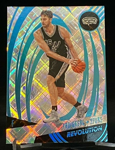 Pau Gasol [Cosmic] #32 2016 Panini Revolution card