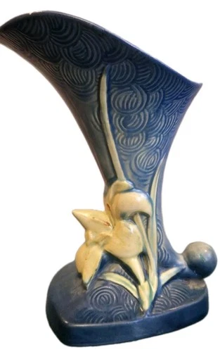 Roseville Brown  Zephyr Lily Cornucopia Vase 8" Tall Vintage Art Pottery