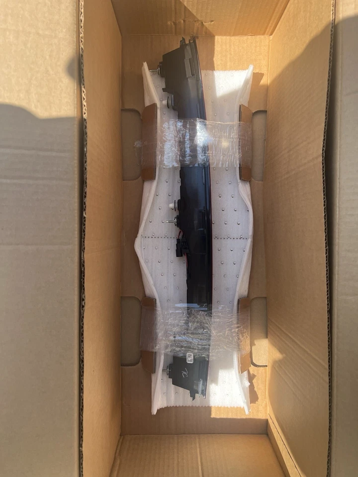 Оригинальная деталь тормоза заднего фонаря 34270-T43-J01 для Honda от оригинального производителя - Изображение 3 из 4