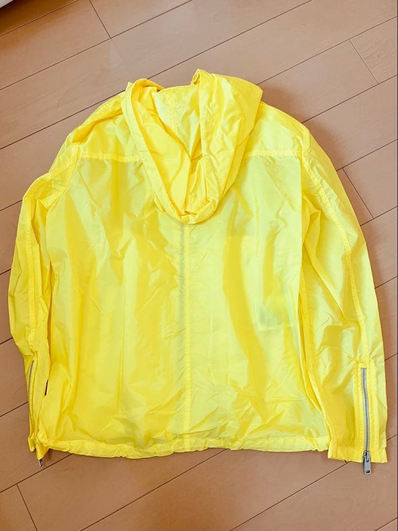 USED PRADA NYLON JACKET WITH TRIANGULAR PLATE GOOD - image 2