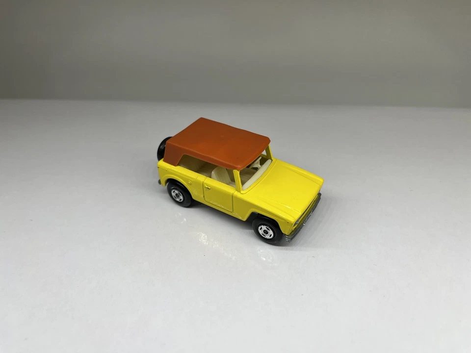 Lesney Matchbox Superfast No. 18 Field Car with Original Box NEAR MINT WOW - Image 2 of 4