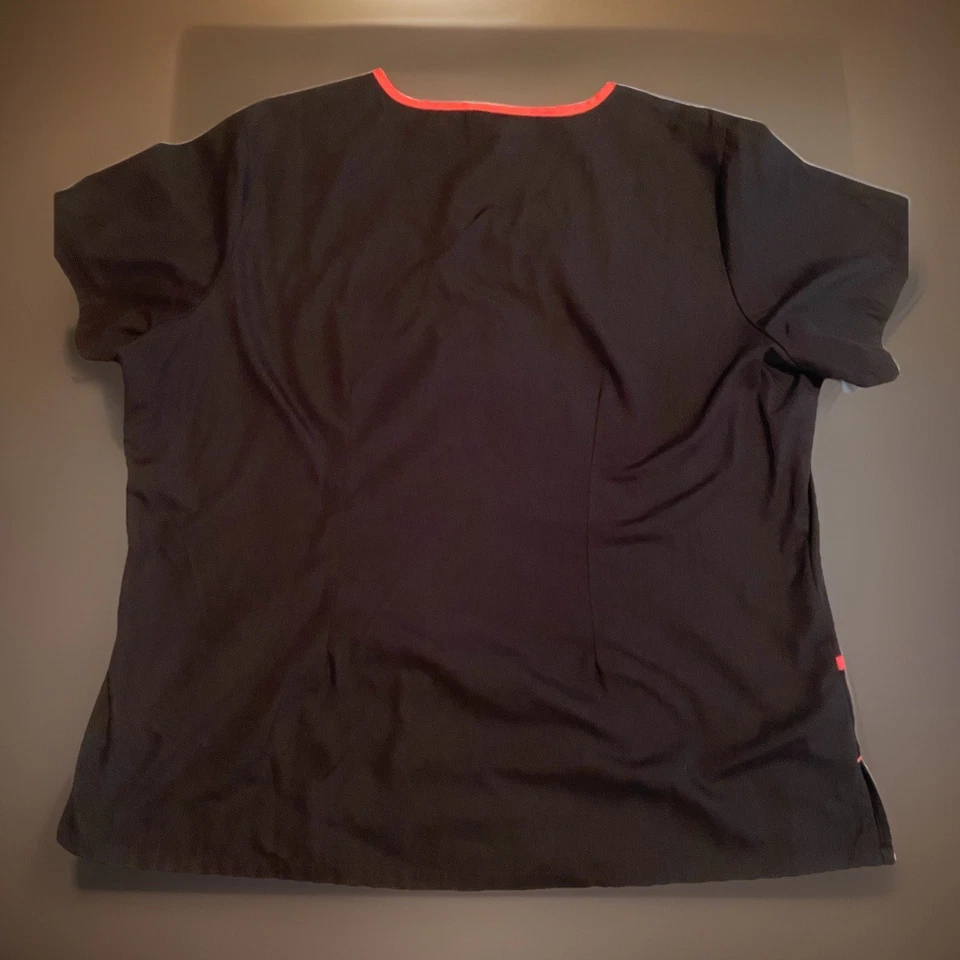 UA Scrubs Women’s V-Neck Crisscross Black W Pink Trim Pockets Size XL - Image 2 of 4