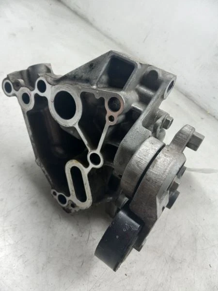 TOYOTA RAV4 LE 16-18 2,5 L TRACCIÓN DELANTERA EN BOMBA DE REFRIGERANTE DEL MOTOR  Foto 2 de 4