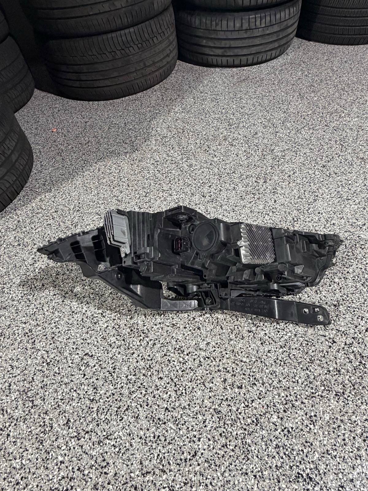 Lamborghini Urus 2019-2023 Left Headlight