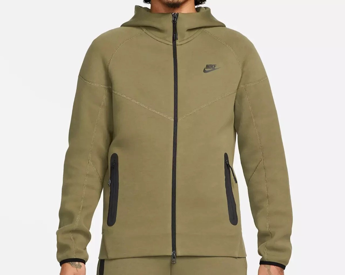🔥BRAND NEW🔥 Nike Sportswear Tech Fleece Olive Black FB7921