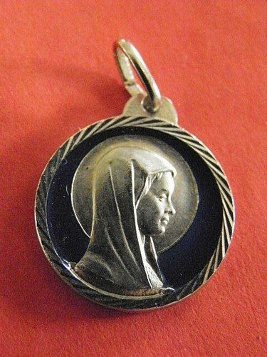 Médaille religieuse ancienne signée TSCHUDIN Lourdes Notre Dame de